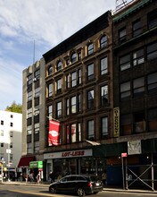 97 Chambers St in New York, NY - Building Photo - Building Photo