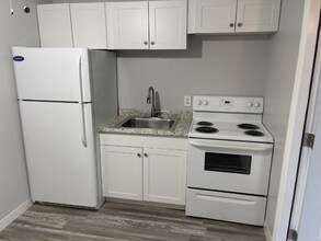 13826 S Indian River Dr in Jensen Beach, FL - Building Photo - Building Photo