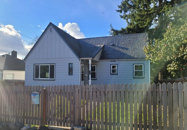 property at 1305 N Callow Ave