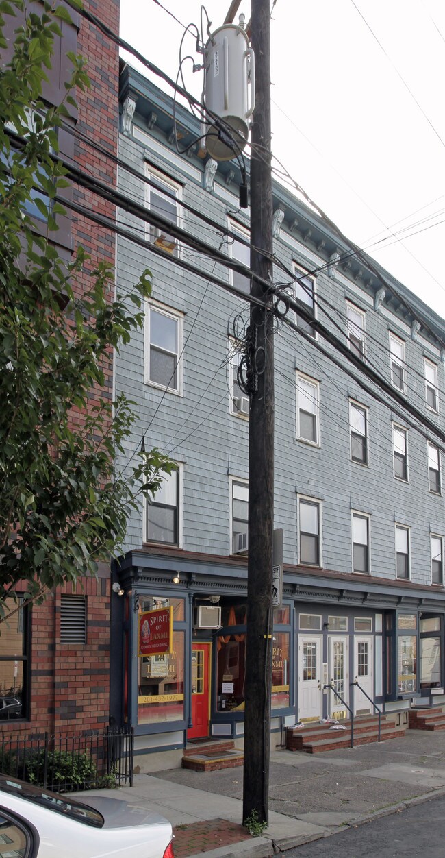 133 Morris St in Jersey City, NJ - Building Photo - Building Photo