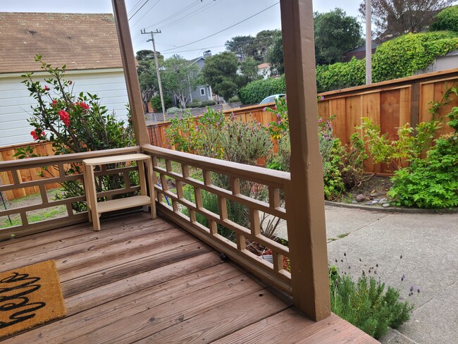 750 Laurel Ave, Unit Main in Pacific Grove, CA - Building Photo - Building Photo