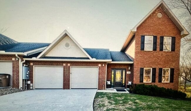 property at 7119 Dulaney Way