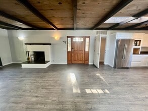 1224 Lawton Ave in Pacific Grove, CA - Building Photo - Building Photo