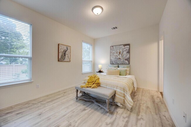 2950 E Old Settlers Blvd in Round Rock, TX - Building Photo - Building Photo