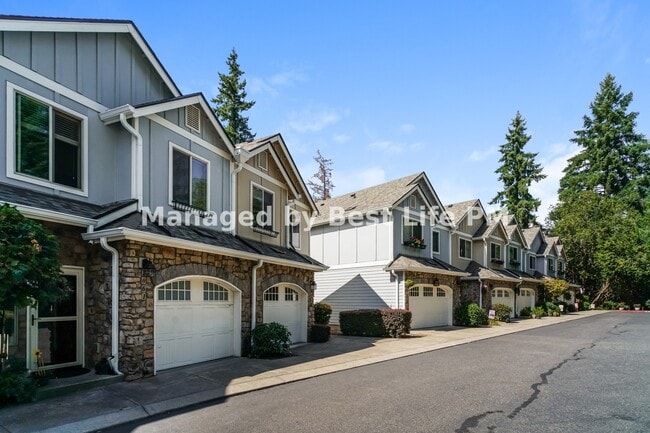 2067 NE 49th Way in Hillsboro, OR - Building Photo - Building Photo