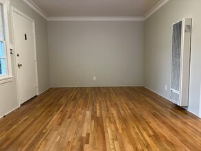 5108 1/2 Lemon Grove Ave in Los Angeles, CA - Building Photo - Building Photo