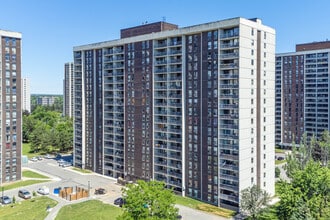 Knightsbridge Kings Cross Apartments in Brampton, ON - Building Photo - Building Photo