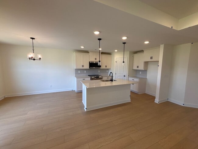 122 Luxor Ave in Owens Cross Roads, AL - Building Photo - Building Photo