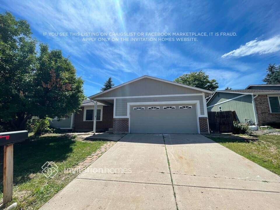 3651 S Andes Way in Aurora, CO - Foto de edificio