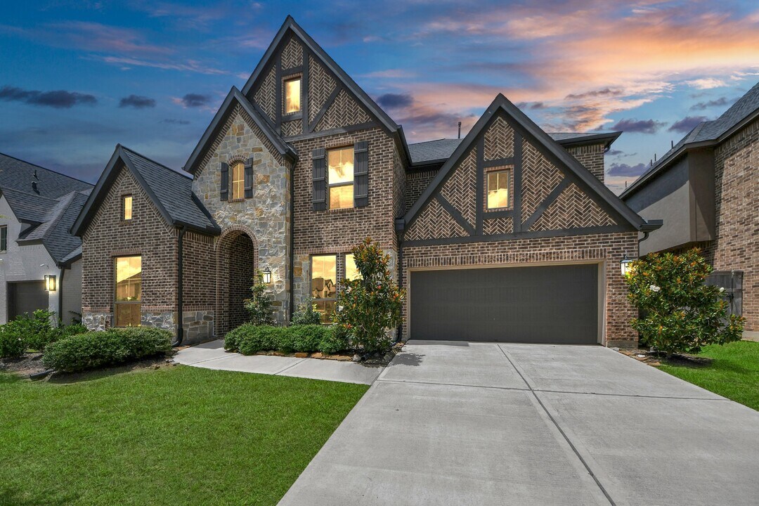 28907 Ridge Valley Ct in Fulshear, TX - Foto de edificio