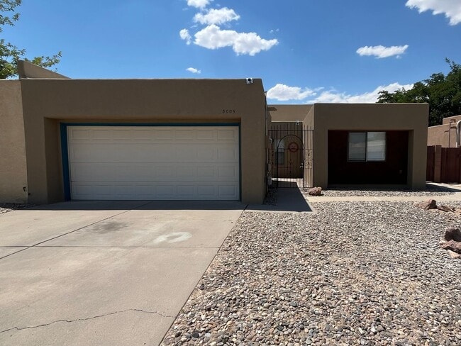 property at 3005 Prenda De Oro Dr NW
