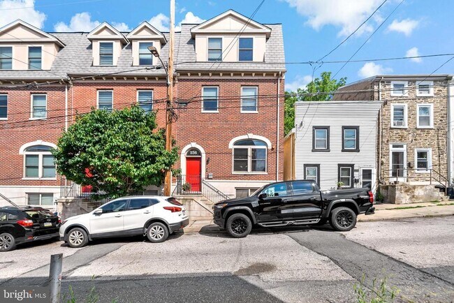 156 Carson St in Philadelphia, PA - Building Photo - Building Photo