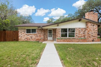 17215 Sugar Crest Dr in San Antonio, TX - Building Photo - Building Photo
