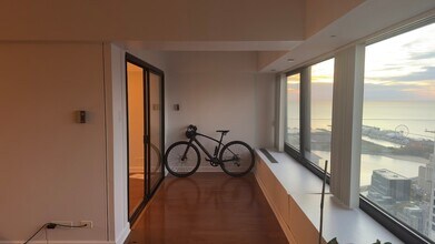 175 E Delaware Pl, Unit 4522 in Chicago, IL - Building Photo - Building Photo