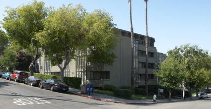 398 Adams St in Oakland, CA - Foto de edificio - Building Photo