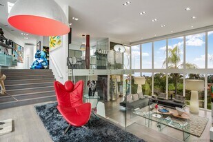 7116 Country Club Dr in San Diego, CA - Building Photo