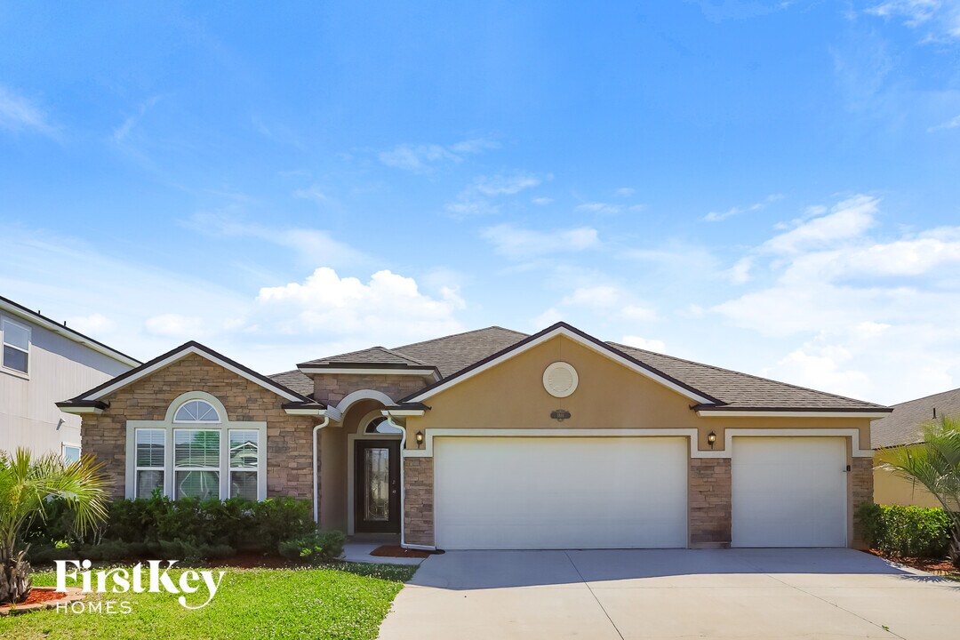 1881 High Prairie Ln in Middleburg, FL - Building Photo