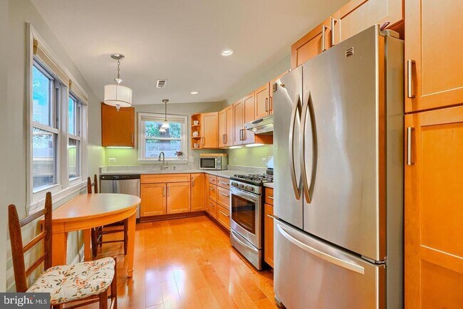 1806 Bank St in Baltimore, MD - Building Photo - Building Photo