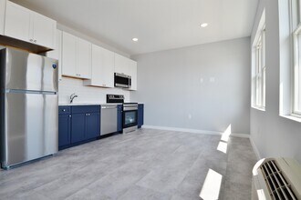 82-84-84 E 31st St in Bayonne, NJ - Building Photo - Building Photo