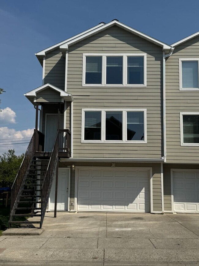 1729 W Kagy Blvd in Bozeman, MT - Building Photo - Building Photo