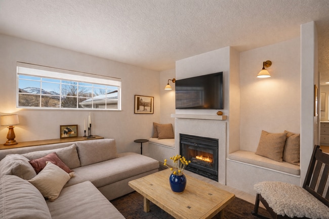 4887 E Willowbrooke Cir in Eden, UT - Building Photo - Building Photo