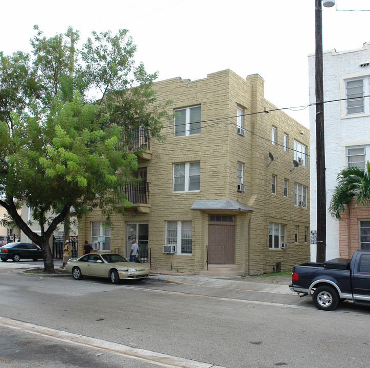 Little Havana Apartments in Miami, FL - Building Photo