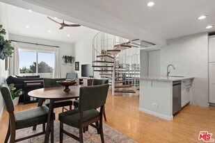 1440 Veteran Ave, Unit 557 in Los Angeles, CA - Building Photo