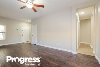 13758 W Port Royale Ln in Surprise, AZ - Building Photo - Building Photo