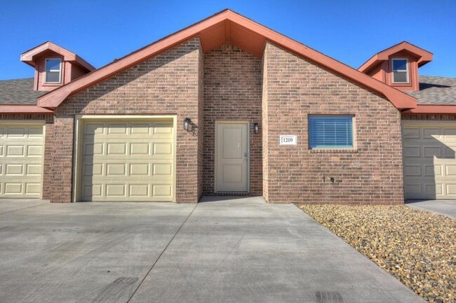 property at 1209 N Essex Ave