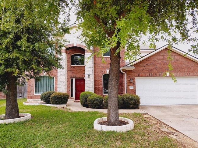 property at 1507 E Park St