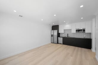 7810 Forsythe St in Sunland, CA - Building Photo - Building Photo