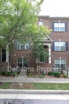 5556 Prada Dr in Brentwood, TN - Building Photo