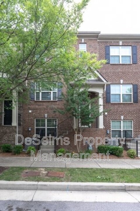 5556 Prada Dr in Brentwood, TN - Building Photo