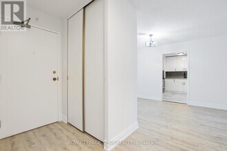 2951 Riverside Dr. in Ottawa, ON - Building Photo - Building Photo