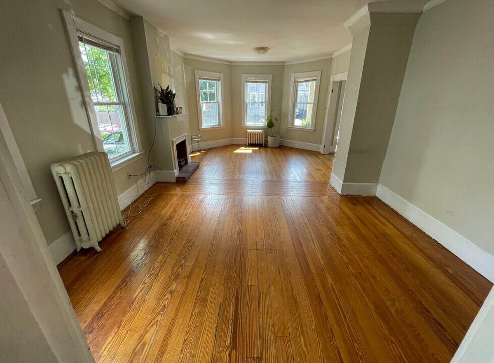 5 Durham St, Unit 2 in Somerville, MA - Foto de edificio