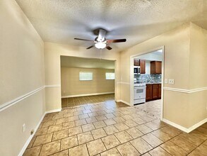 1120 NE 24th Terrace in Gainesville, FL - Building Photo - Building Photo