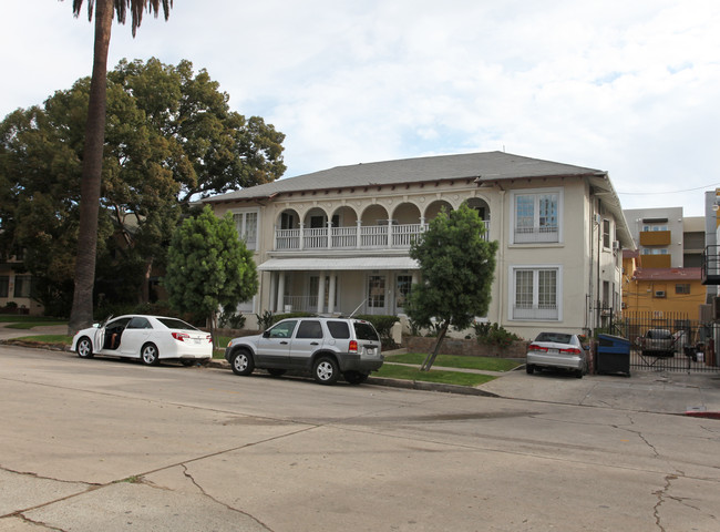 1706-1712 N Gramercy Pl in Los Angeles, CA - Building Photo - Building Photo