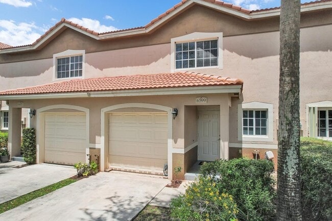 6599 Old Farm Trl in Boynton Beach, FL - Building Photo - Building Photo