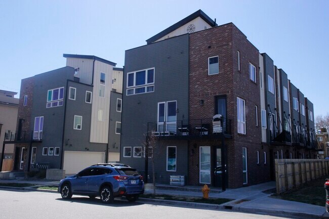 1957 Eaton St in Lakewood, CO - Building Photo - Building Photo