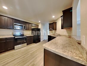 587 Lentisco Dr in Lancaster, TX - Foto de edificio - Building Photo