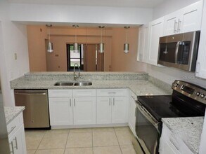 8238 Sandpoint Blvd in Orlando, FL - Building Photo - Building Photo