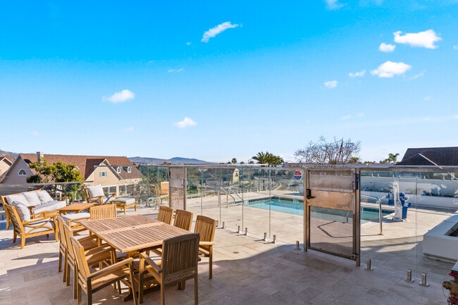 Dana Cove Luxury Living in Dana Point, CA - Foto de edificio - Building Photo