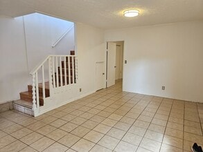 87-560-560 Manuaihue St in Waianae, HI - Building Photo - Building Photo