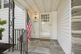 19 Braidburn Way in Morristown, NJ - Building Photo - Building Photo