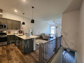 114 Dogwood Ln in Tiffin, IA - Building Photo - Building Photo