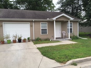 2305 Patrick St in Terre Haute, IN - Foto de edificio - Building Photo