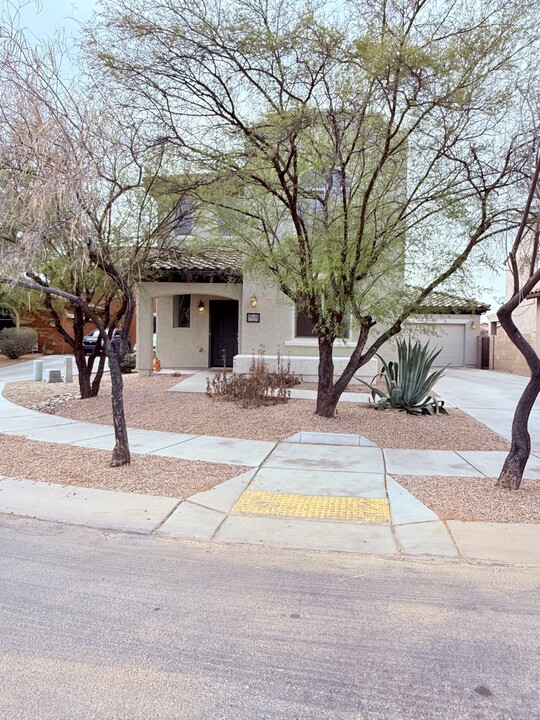 6076 S Meadow Breeze Dr in Tucson, AZ - Building Photo