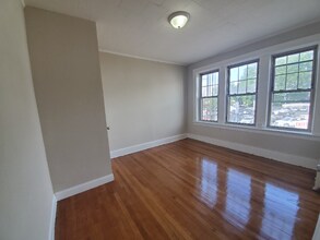 388 Bloomfield Ave in Bloomfield, NJ - Building Photo - Building Photo