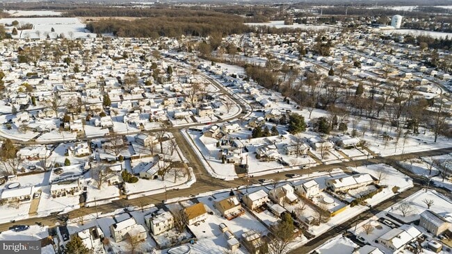 38 Vine Way in fieldsboro, NJ - Building Photo - Building Photo