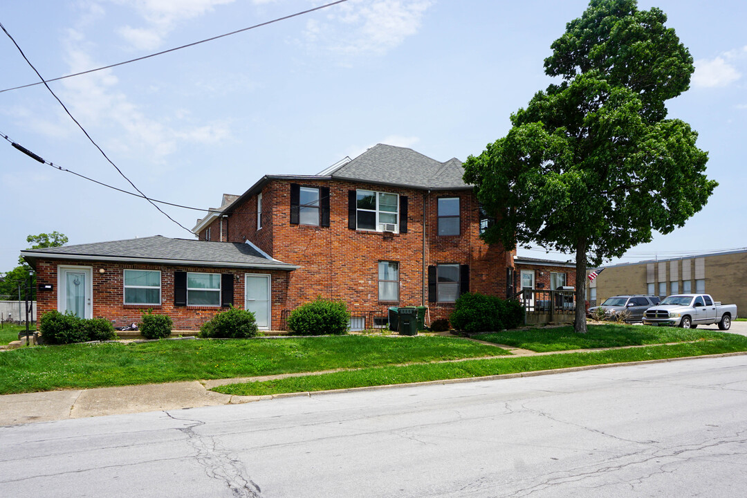 701 N State St in Rolla, MO - Building Photo